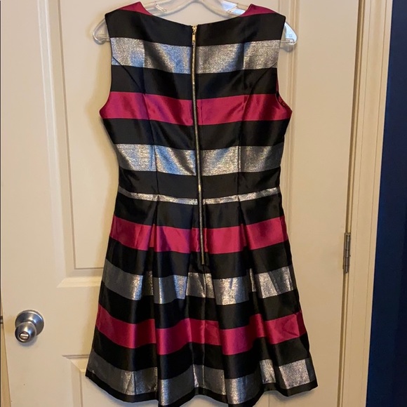 Dress size medium - Picture 2 of 2